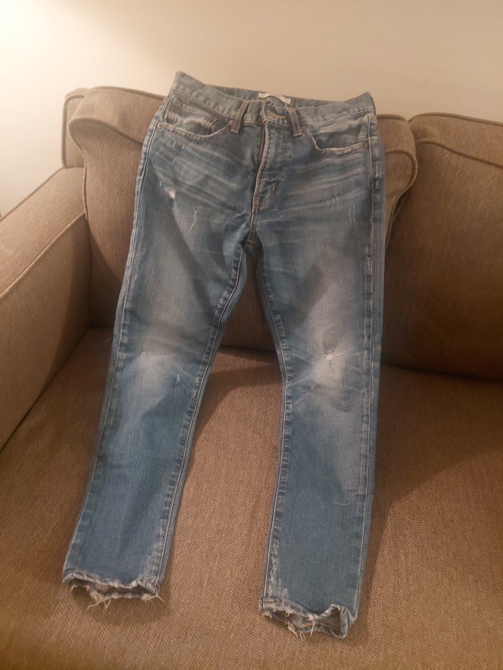 Small Moussy Light Wash Distressed Ankle Jeans - US Size 2